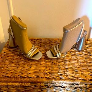 Beautiful silver Sam Edelman 3.5 in heels. Never worn. Size 9.5